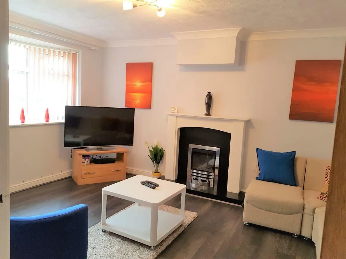 Penllech House - Huku Kwetu Notts - 3 Bedroom Spacious Lovely And Cosy With A Free Parking- Affordable And Suitable To Group Business Travellers Ноттингем Великобритания
