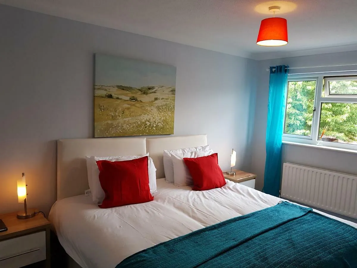Penllech House - Huku Kwetu Notts - 3 Bedroom Spacious Lovely And Cosy With A Free Parking- Affordable And Suitable To Group Business Travellers Ноттингем